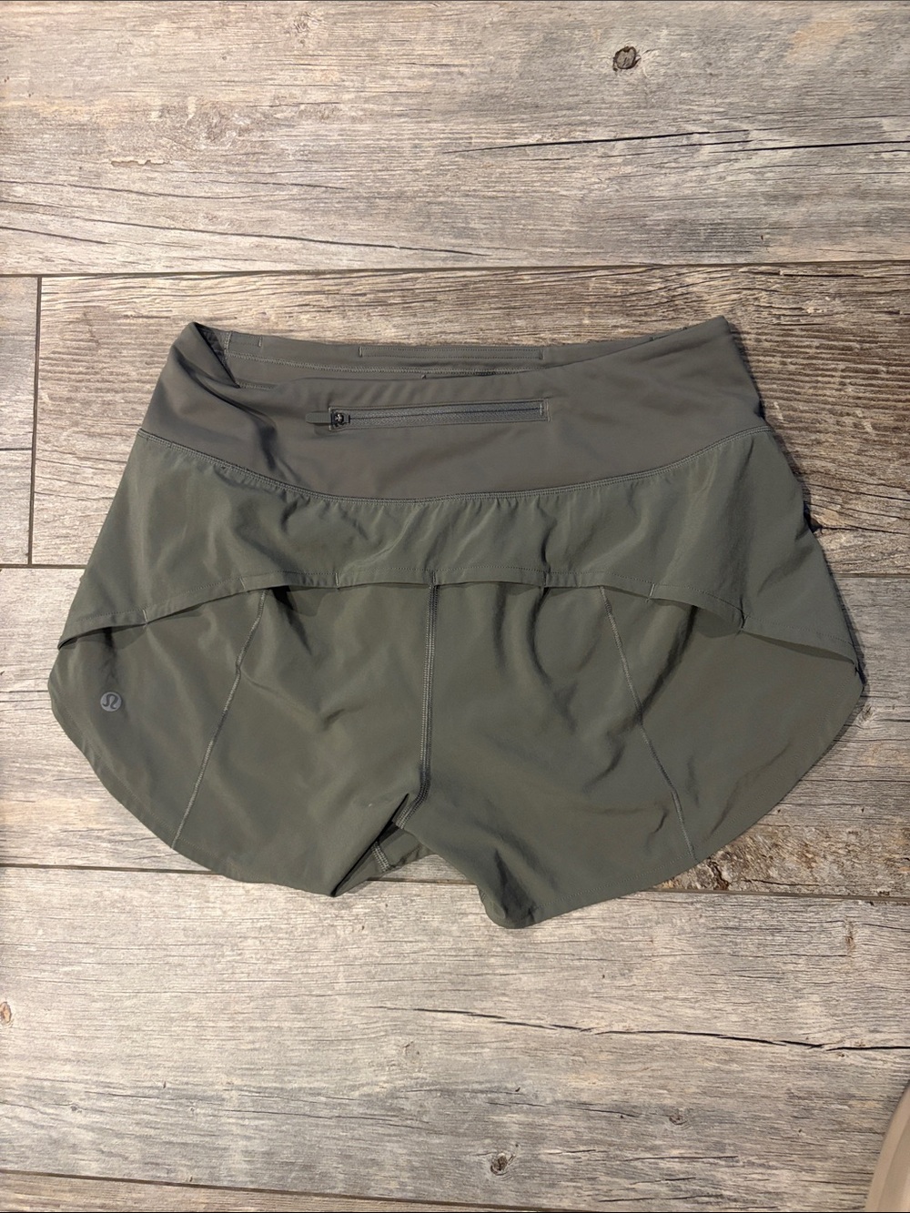 Lululemon speed shorts olive green sz 6 Tall hi waist - Picture 2 of 2